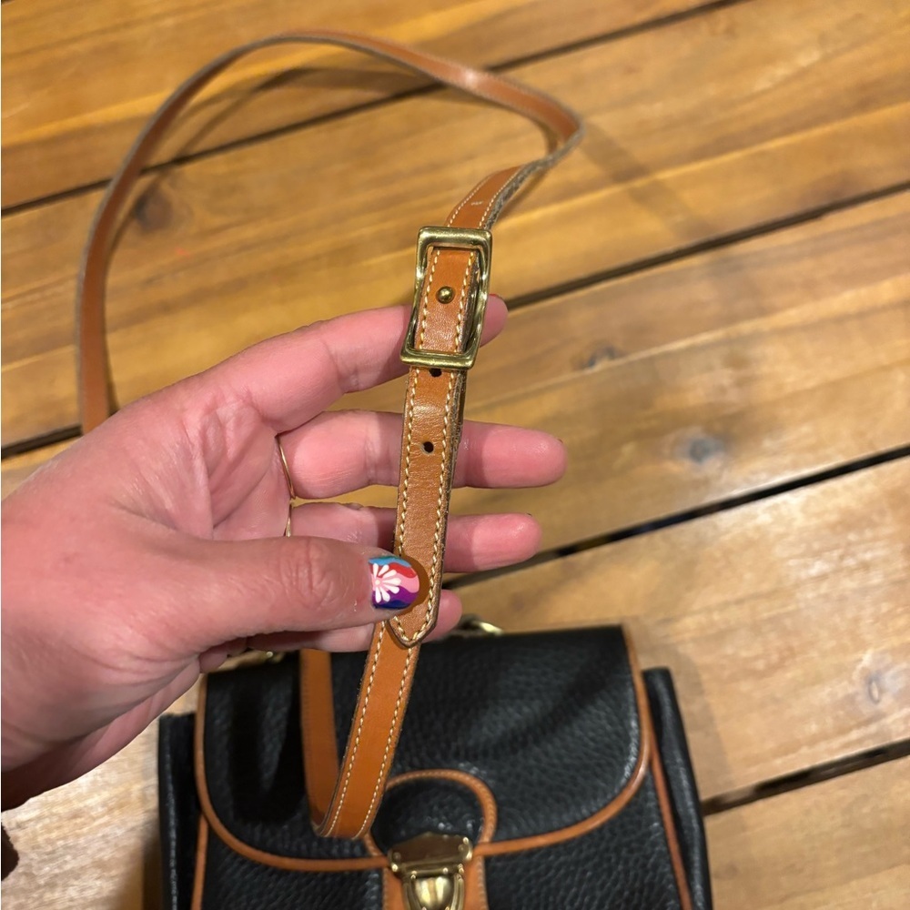 Small Vintage Dooney & Bourke Leather Crossbody Bag - Picture 6 of 10